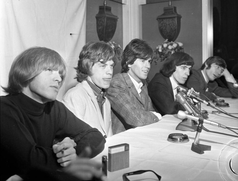 Před 35 lety přijeli The Rolling Stones na pozvání Havla: Strahov tehdy zažil druhou revoluci