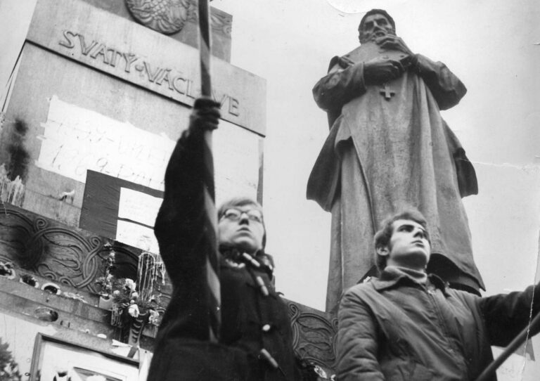 56 let od pendrekového zákona aneb Obušek jako argument: Když režim legalizoval násilí a strach ve jménu pořádku