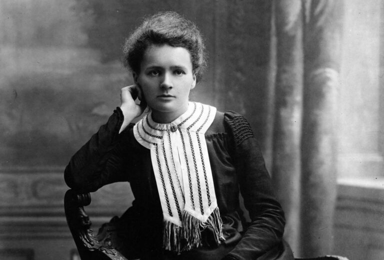 Marie Curie-Skłodowská změnila svět fyziky a chemie. Na její objevy lidstvo dodnes spoléhá, za úspěch zaplatila zdravím