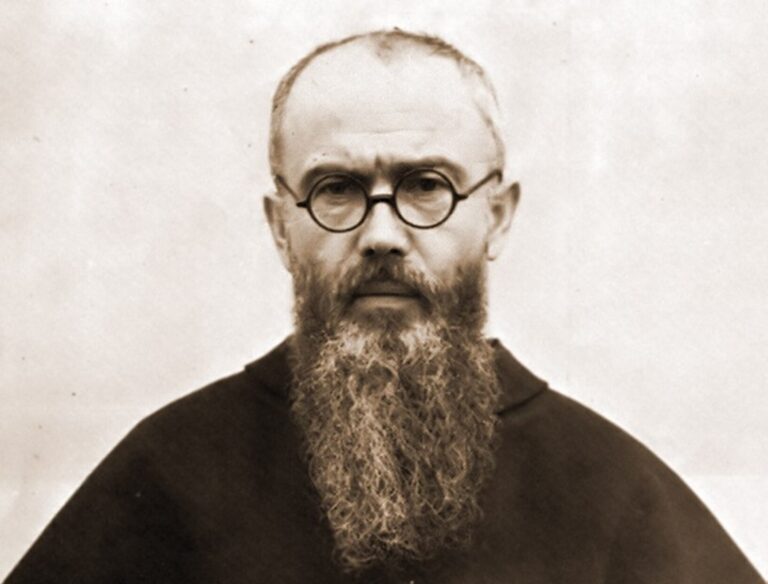 Protinacistický kněz, který šel na smrt za cizího muže: Maxmilián Kolbe a jeho odkaz 74 let poté