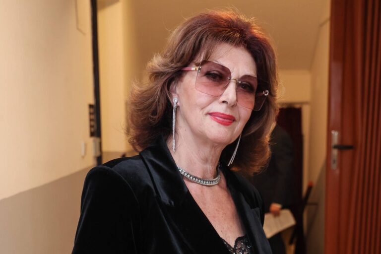 Televizní hlasatelky za socialismu měly status hvězd. Ženy je považovaly za módní ikony a chtěly nosit účes „na Tomsovou“