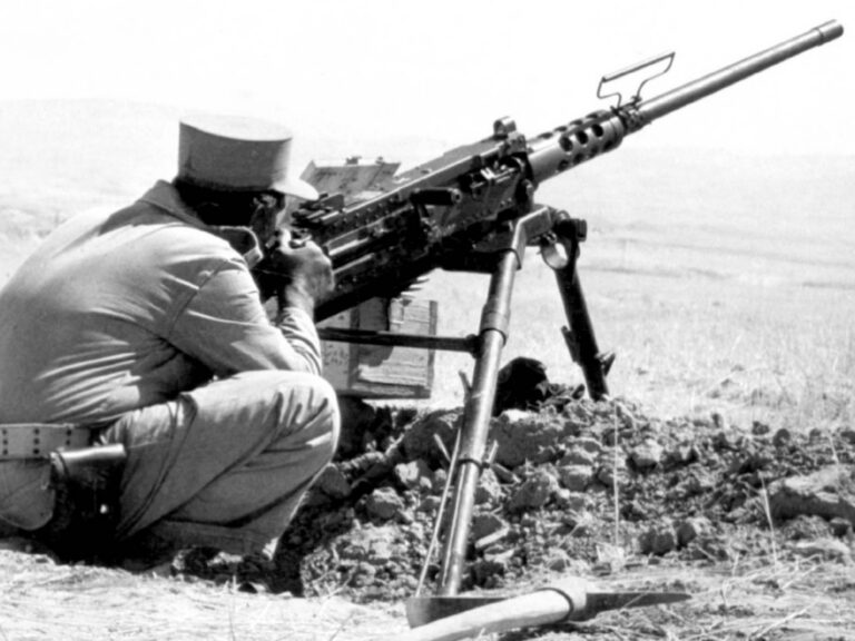 Osm let krve si vyžádalo milion a půl mrtvých. Saddám Husajn před 45 lety spustil válku, která měla trvat dva týdny