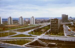 Sídliště - Ďáblice (80. léta), FOTO: Nechranická, CC BY-SA 4.0, via Wikimedia Commons