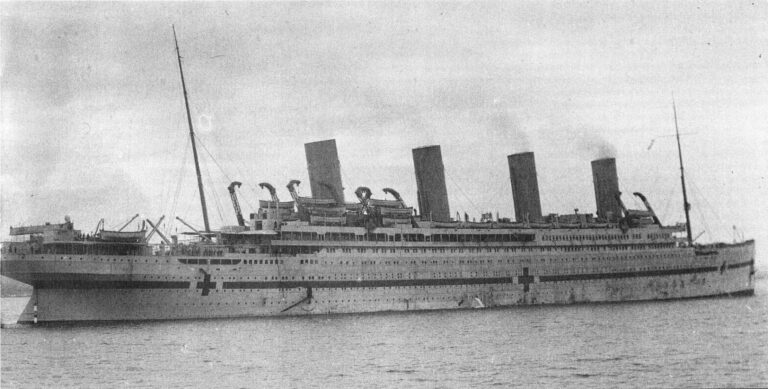 Měl být bezpečnější než Titanic. Britannic šel ke dnu během necelé hodiny