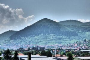 Pyramida Slunce v Bosně, FOTO: Saša Nađfeji, CC BY-SA 4.0, via Wikimedia Commons