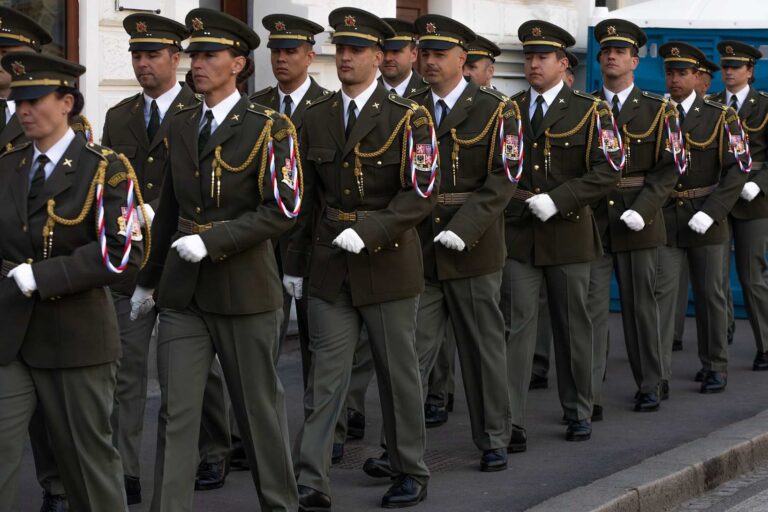 Vojna jako nespravedlivá loterie. Před 21 lety skončila povinná služba, na kterou musel už jen jeden z pěti