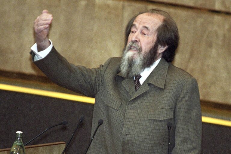 „Je ostudné být Sovětem,“ prohlásil Rus, který svým perem zboural Gulag. Solženicyn přežil stalinské lágry