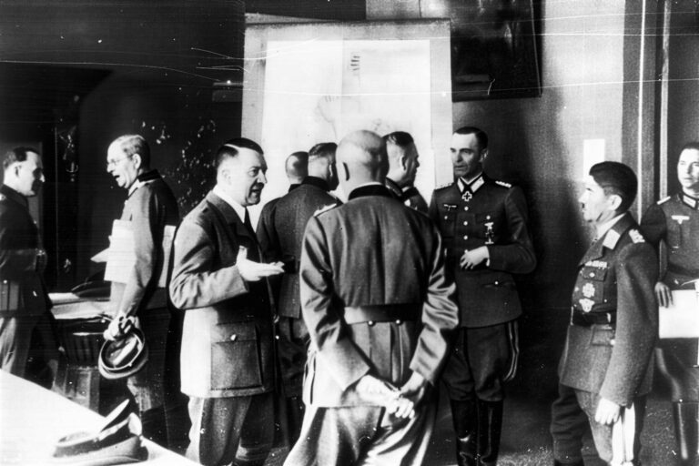 Hitler zuřil a žádal sebevraždu. Velitel 6. armády ho u Stalingradu před 83 lety neposlechl
