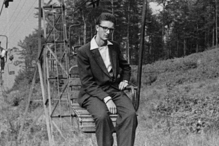 Dřevěná prkna a houpání nad propastí. První sedačková lanovka na Pustevny byla jen pro odvážlivce