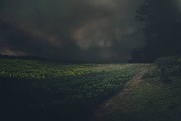 Tornádo tří států: 695 mrtvých u oběda, nebe černé jako uhelný prach a vlaky mimo koleje