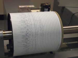 Seismograf, Ilustrační foto, FOTO: Z22, CC BY-SA 3.0, via Wikimedia Commons