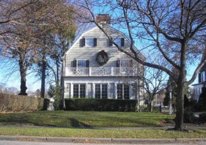 Amityville, FOTO: Seulatr, Public domain, via Wikimedia Commons