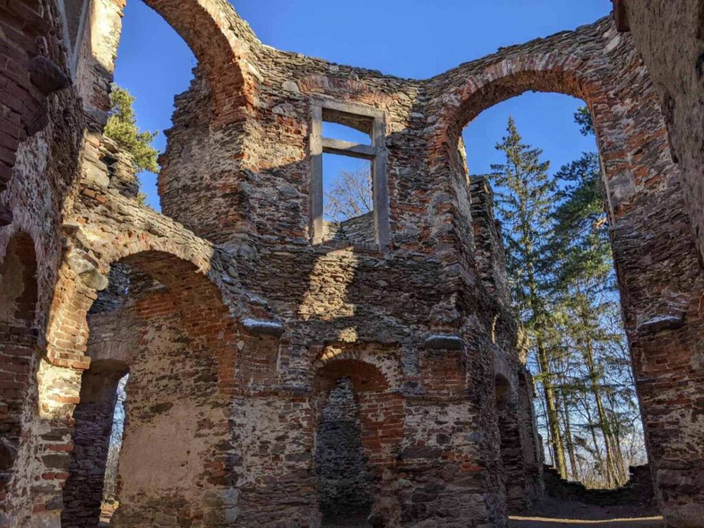 Letohrádek Belveder, FOTO: <a href="https://commons.wikimedia.org/wiki/File:Vysok%C3%A1_(u_Suchdola_na_Kutnohorsku)_-_letohr%C3%A1dek_Belveder_(stav_leden_2023)_(11).jpg">MartinVeselka</a>, <a href="https://creativecommons.org/licenses/by-sa/4.0">CC BY-SA 4.0</a>, via Wikimedia Commons