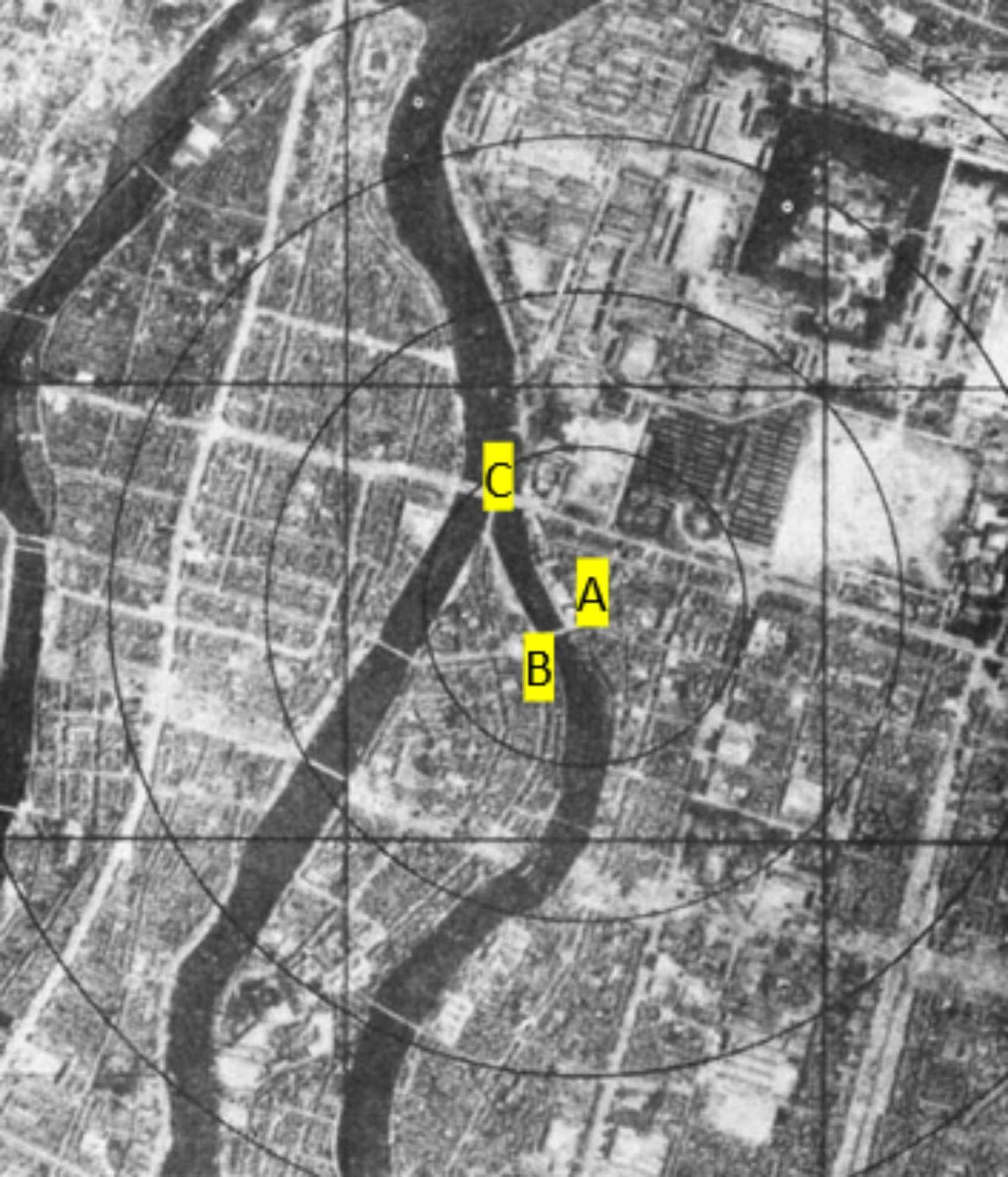 Hirošima, FOTO: <a href="https://commons.wikimedia.org/wiki/File:Hiroshima-1000ft-circles-with-labels.png">NameNotUsed20</a>, CC0, via Wikimedia Commons